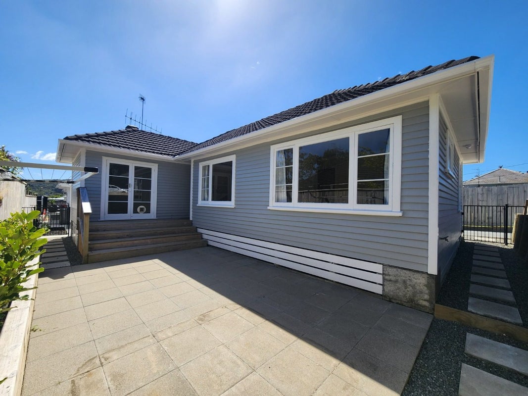 42B Karaka Street, Wainuiomata, Lower Hutt - Carousel 1