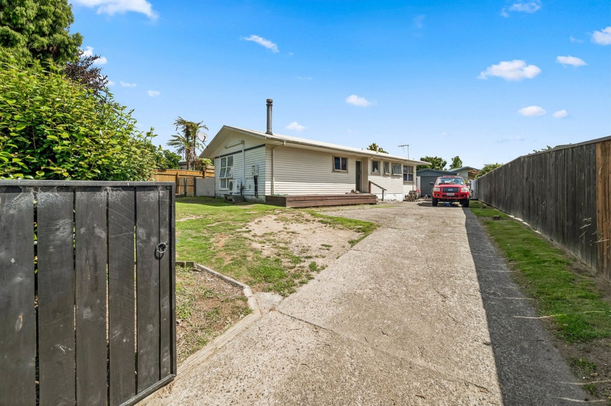 18 Tennyson Drive, Owhata, Rotorua - Carousel 2