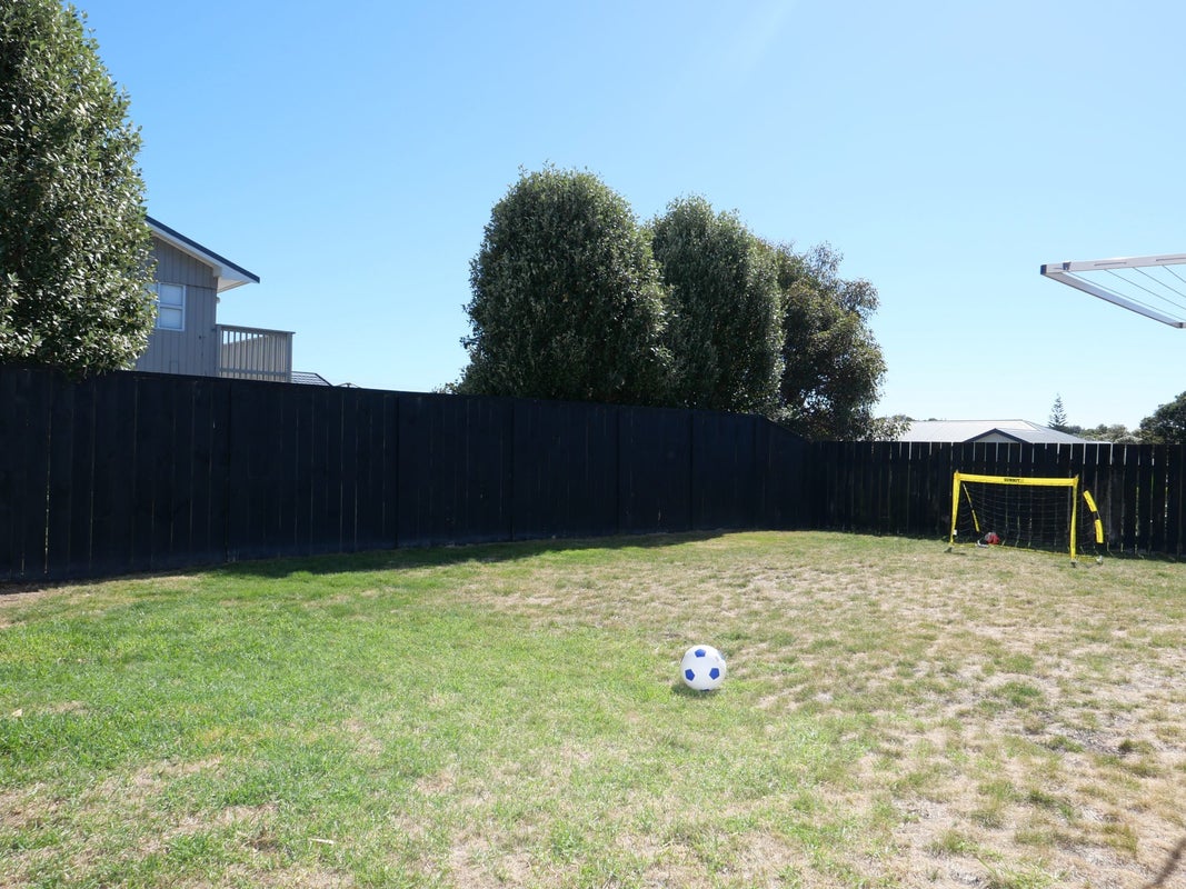 27 Titoki Road, Waikanae Beach, Waikanae - Carousel 29