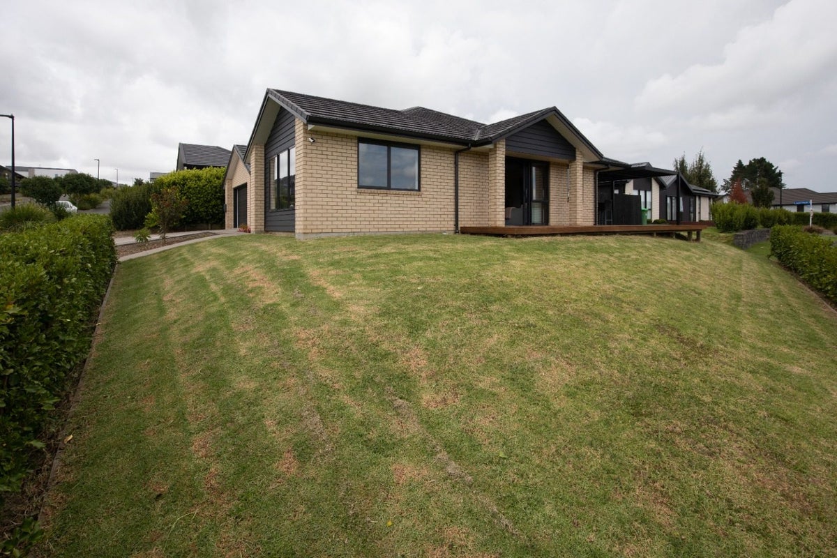 1 Fetter Lane, Paerata, Pukekohe - Carousel 24