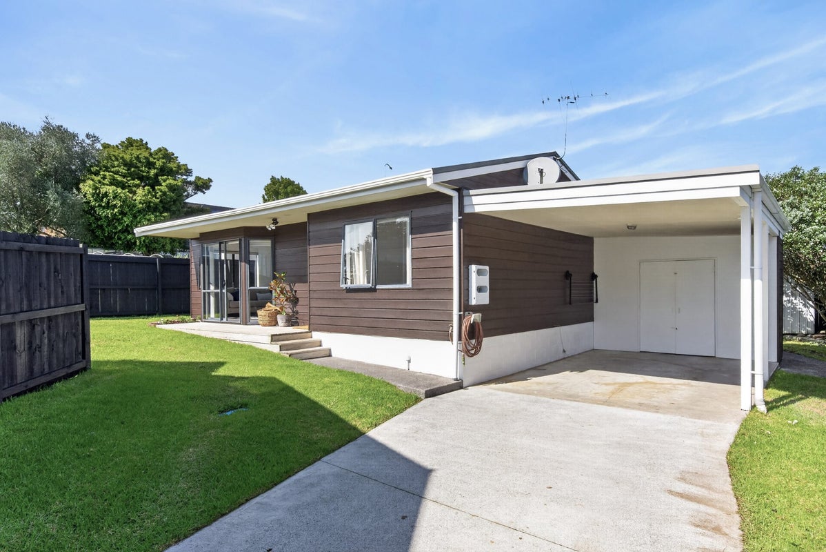 27A Willoughby Avenue, Howick, Auckland - Carousel 1