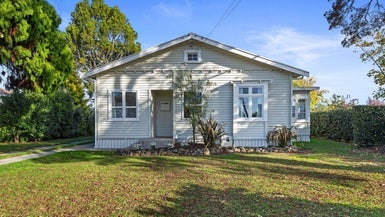 30 East Street, Claudelands, Hamilton - Carousel 1