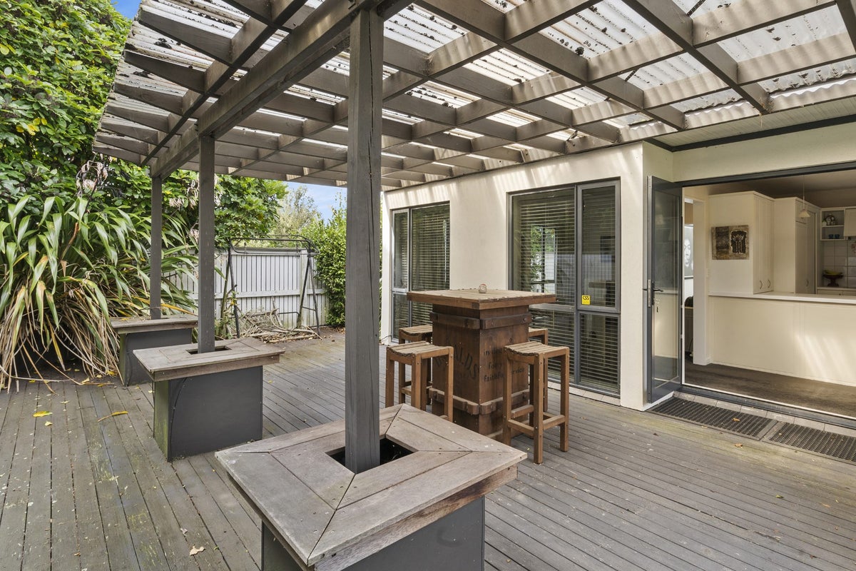 63 Chesterfield Mews, Russley, Christchurch - Carousel 2