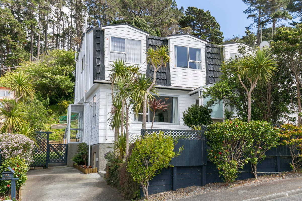 13A Percy Dyett Drive, Karori, Wellington - Carousel 1