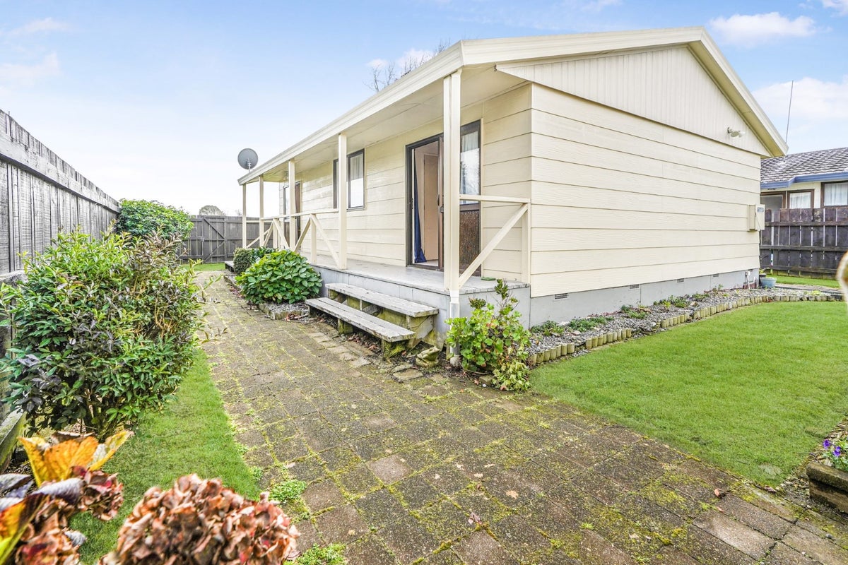 20B Aintree Street, Nawton, Hamilton - Carousel 1