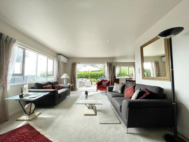 28 Fairlands Avenue, Waterview, Auckland - Carousel 1