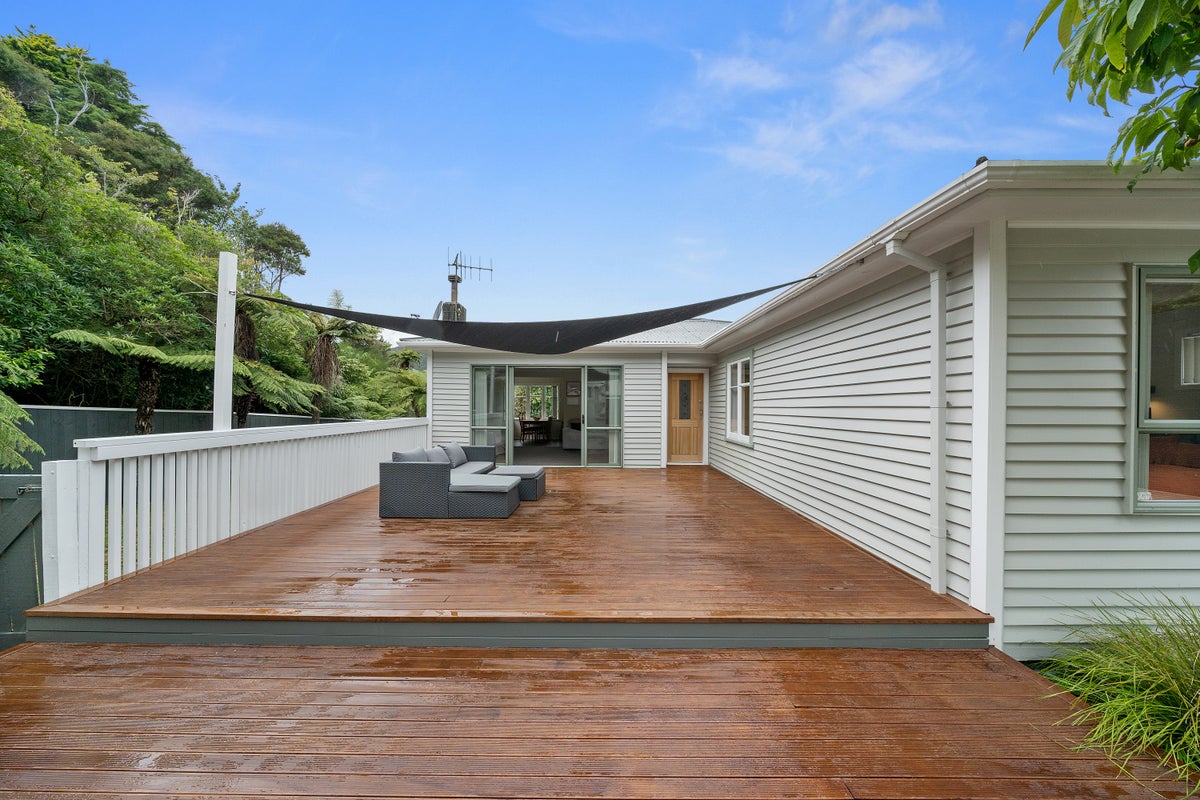 143 Wellington Road, Wainuiomata, Lower Hutt - Carousel 2