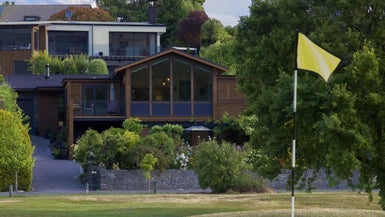 4 Grove Lane, Kelvin Heights, Queenstown - Carousel 1