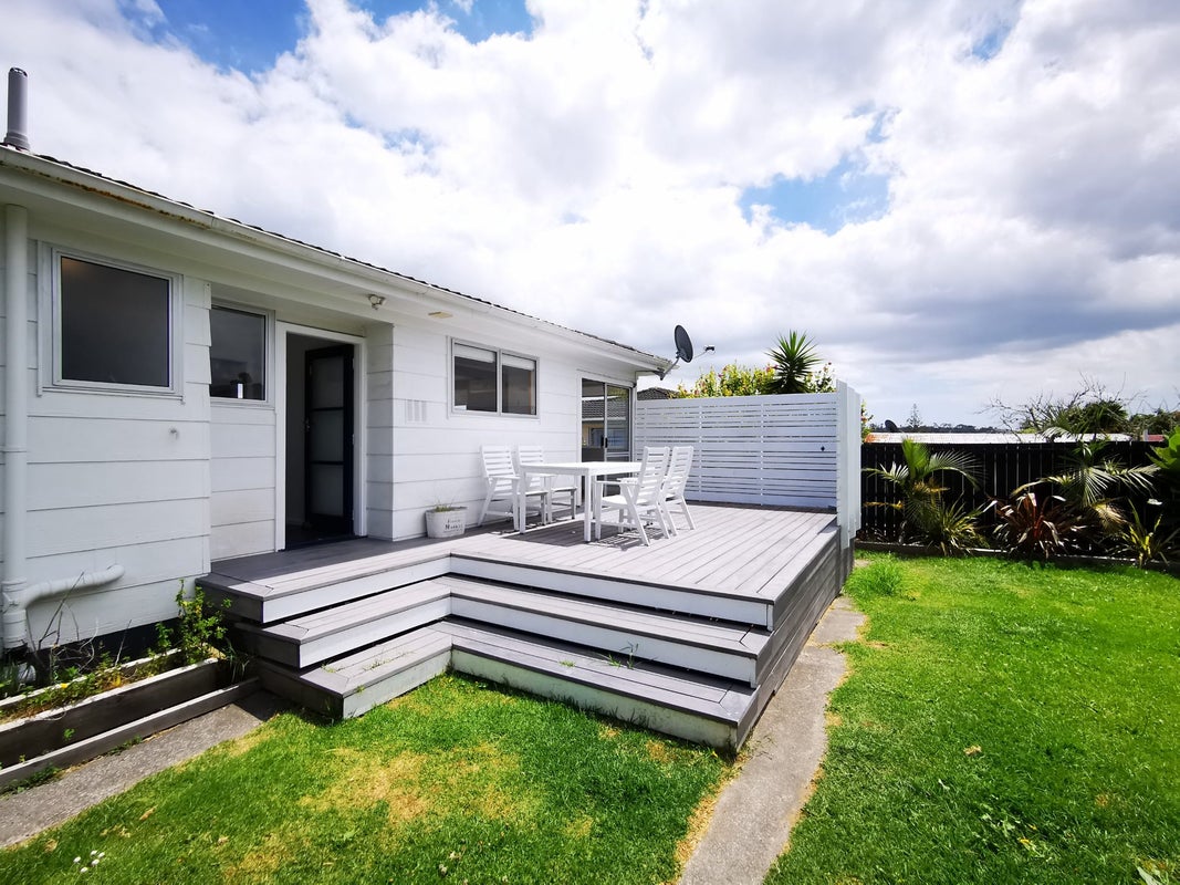 15 Kelman Road, Kelston, Auckland - Carousel 1