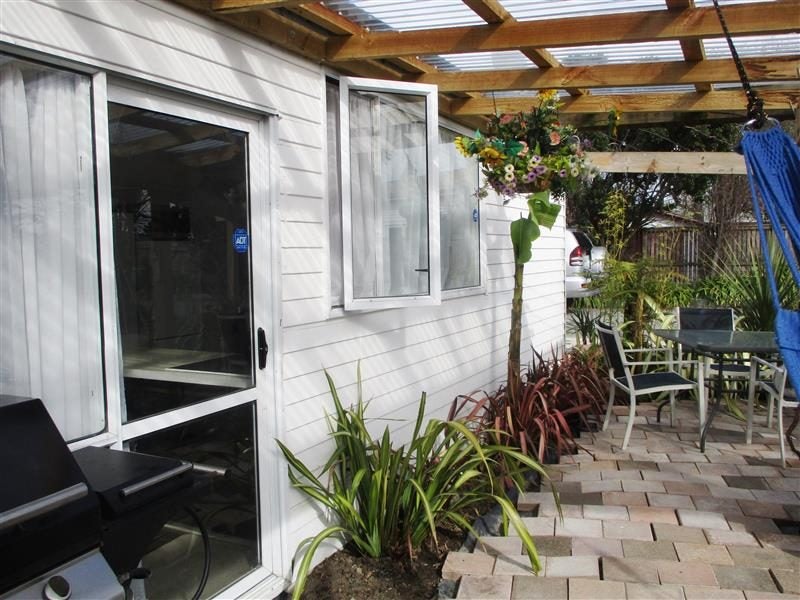 302 Pages Road, Wainoni, Christchurch - Carousel 1
