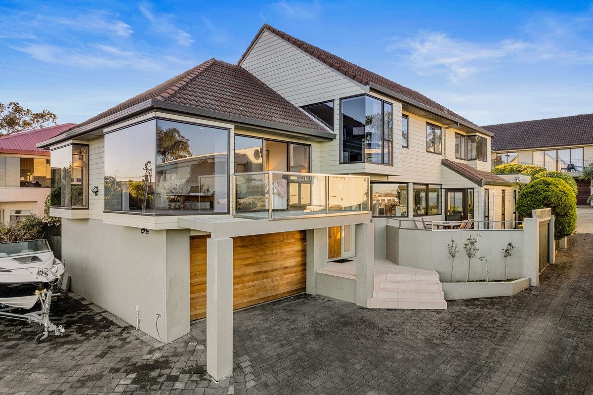 2/28 Orchard Road, Waiake, Auckland - Carousel 2