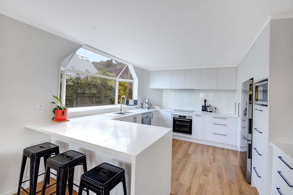 56 Tanner Road, Glenleith, Dunedin - Carousel 2