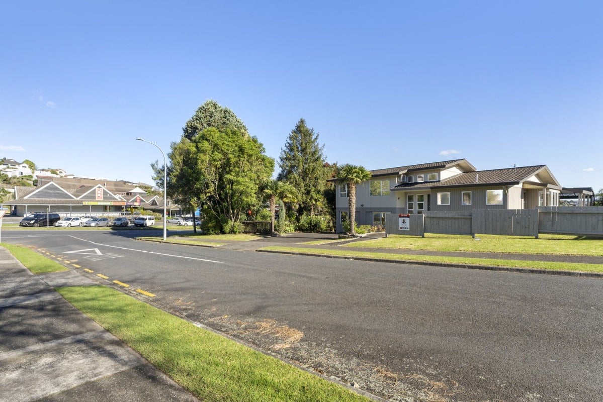 1 Forrester Drive, Welcome Bay, Tauranga - Carousel 1