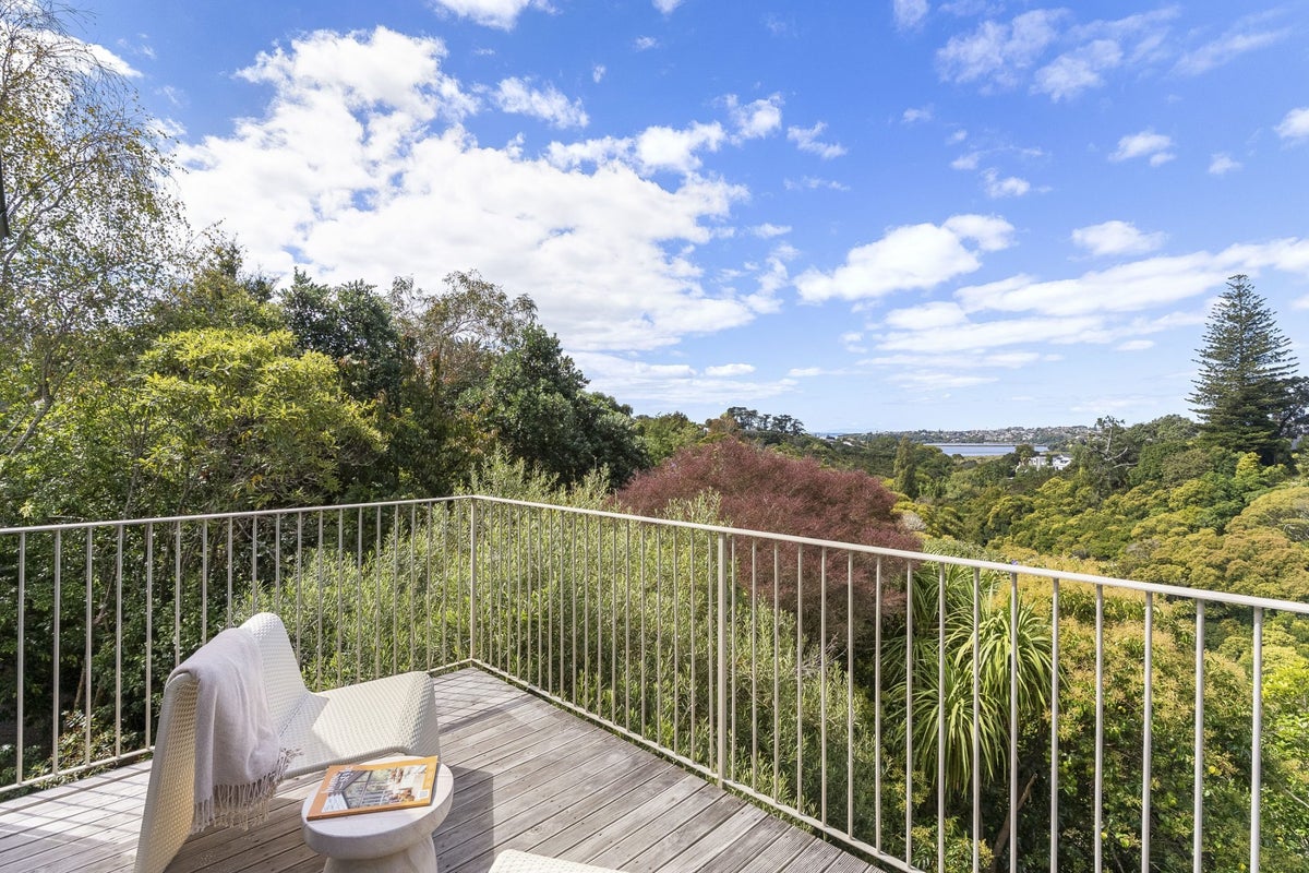 15 Laxon Terrace, Remuera, Auckland - Carousel 2