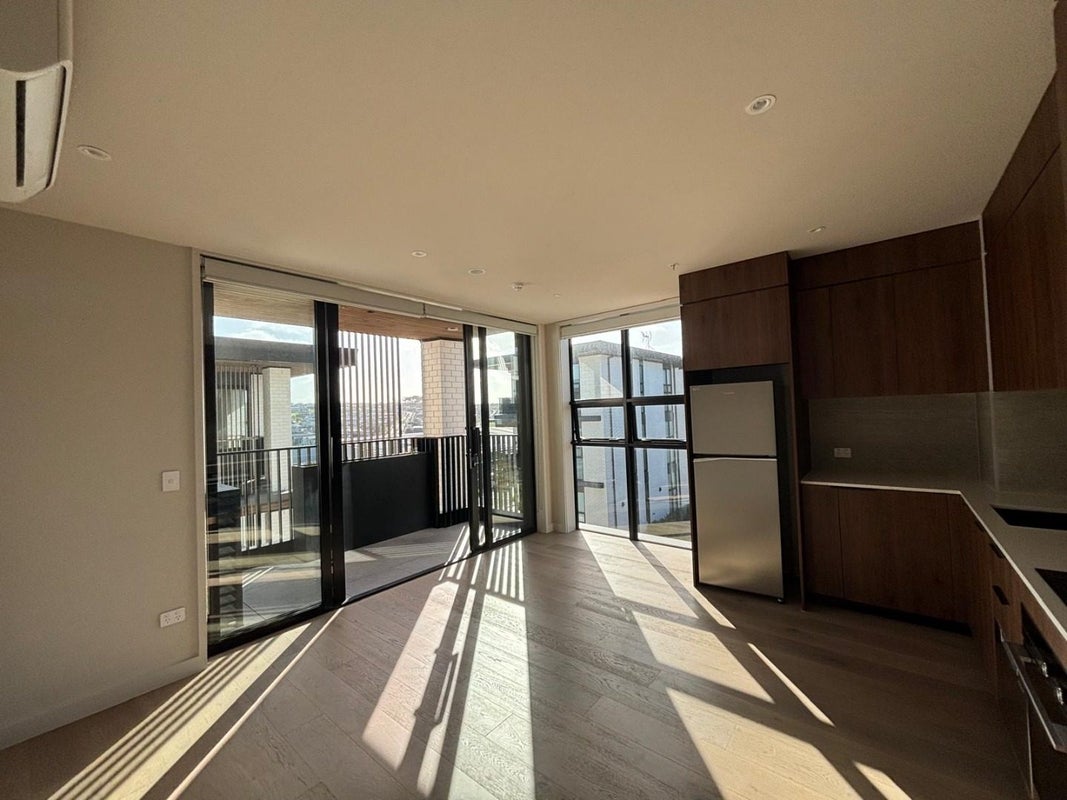 202/25C Pennant Street, Long Bay, Auckland - Carousel 7