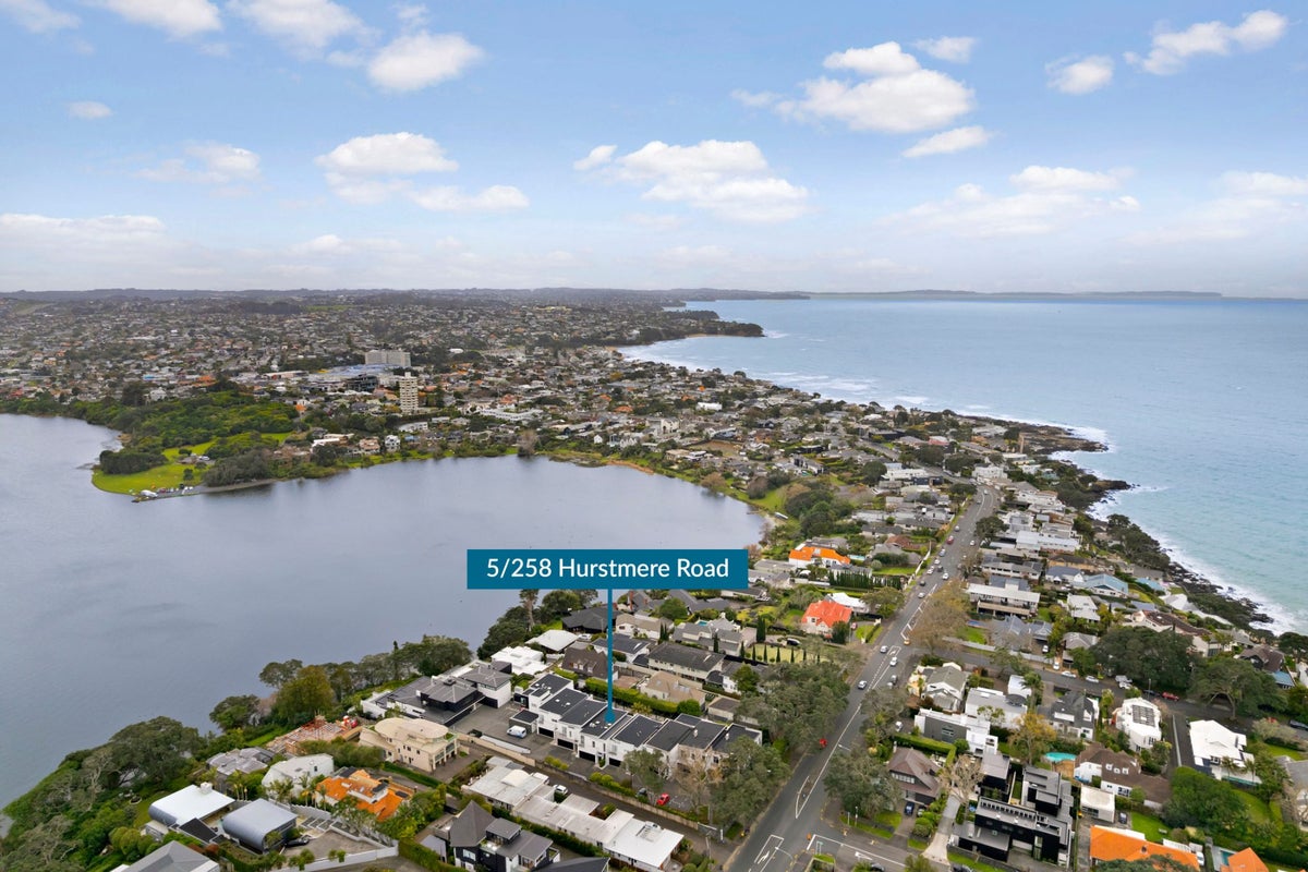 5/258 Hurstmere Road, Takapuna, Auckland - Carousel 38