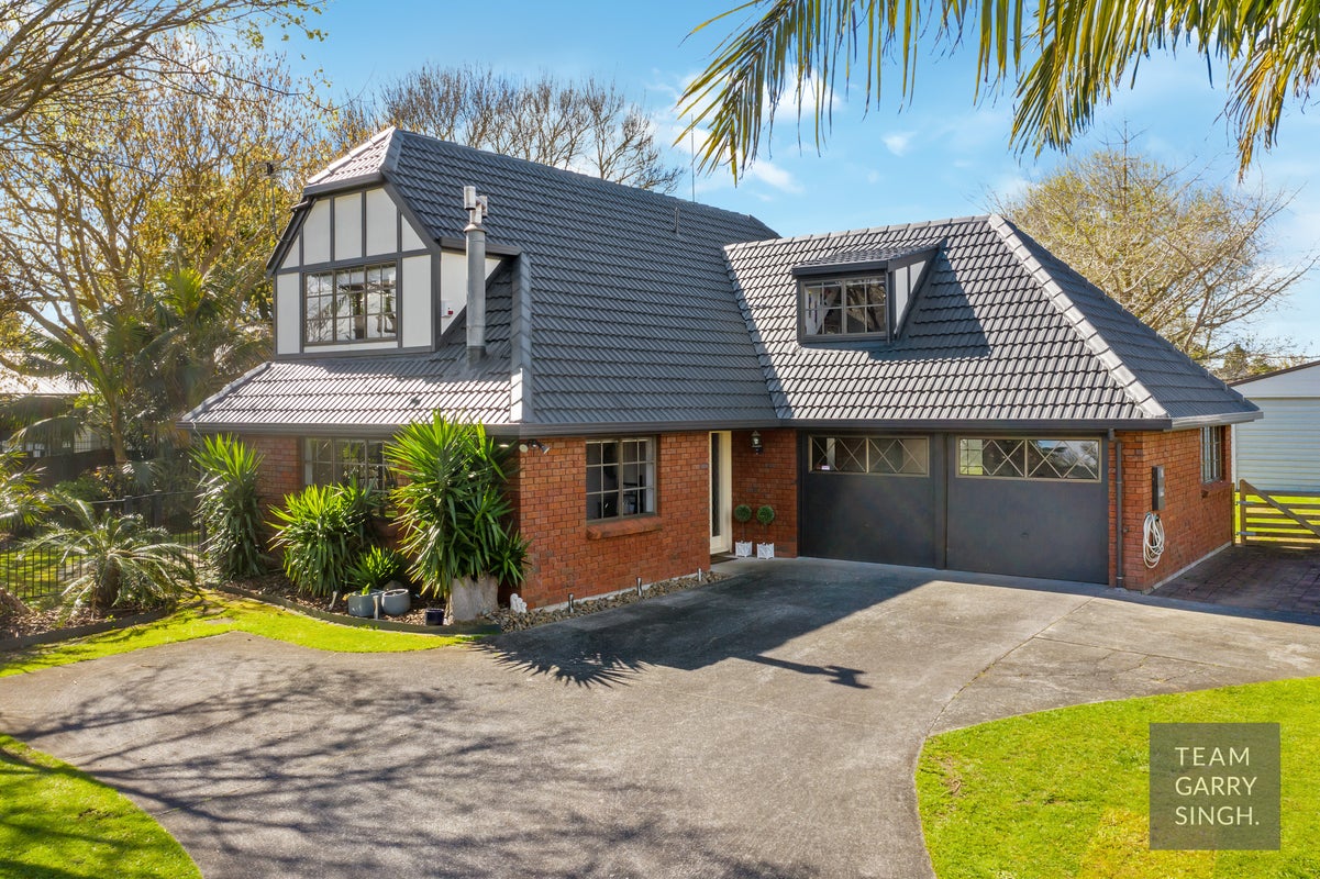 24 Donzella Place, Conifer Grove, Takanini - Carousel 2