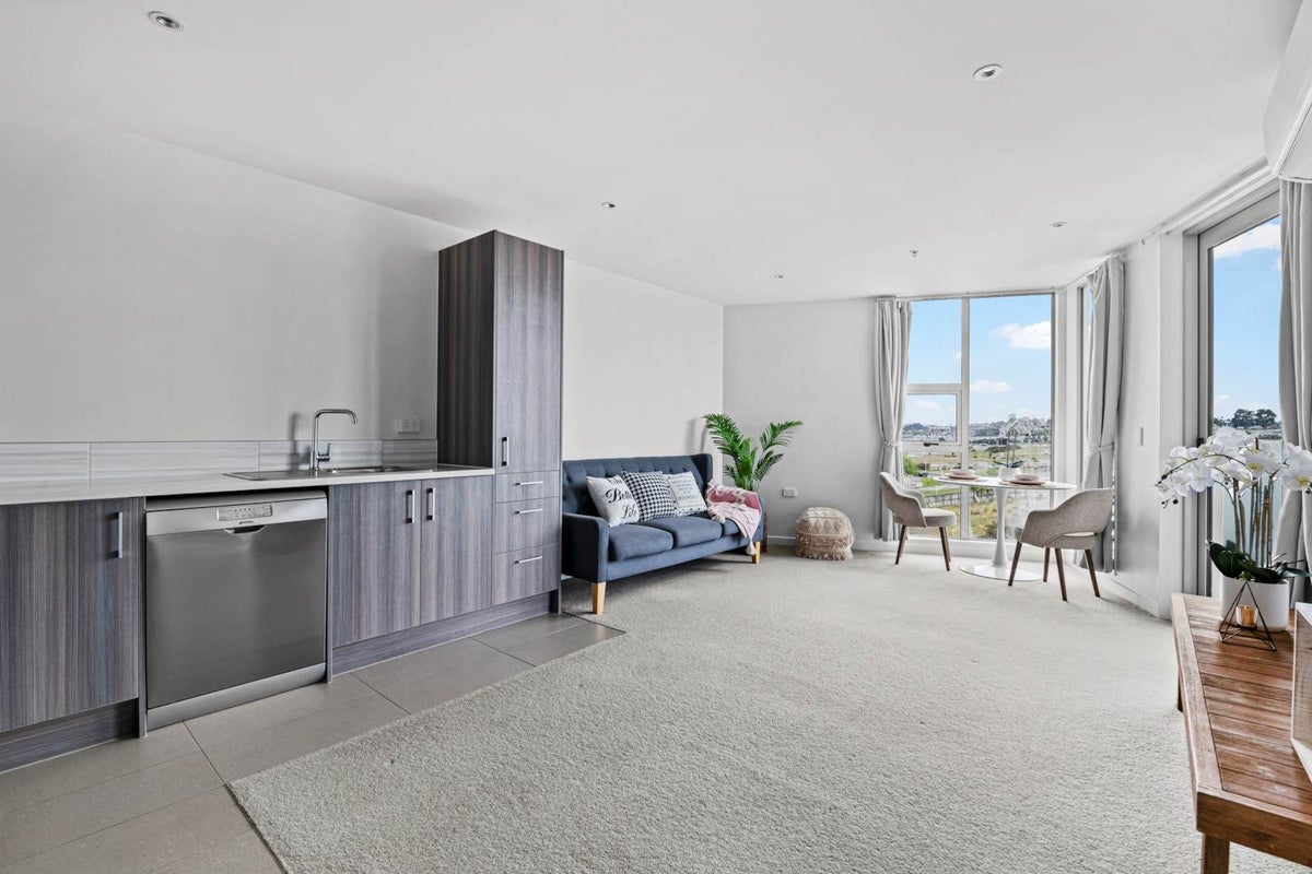 405/1 Rose Garden Lane, Albany, Auckland - Carousel 2