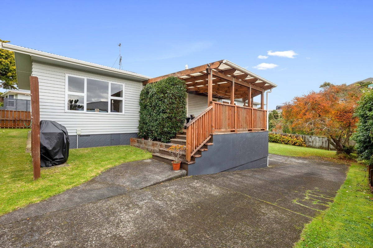 44 Oranga Street, Marfell, New Plymouth - Carousel 2
