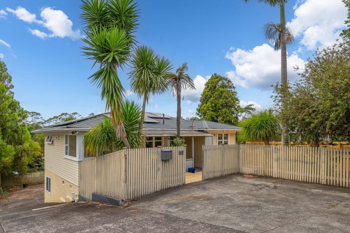 155 Don Buck Road, Massey, Auckland - Carousel 24