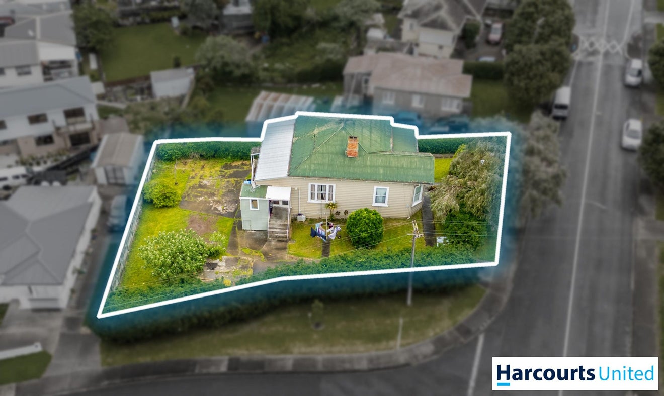 11 Ngaio Street, Orakei, Auckland - Carousel 2