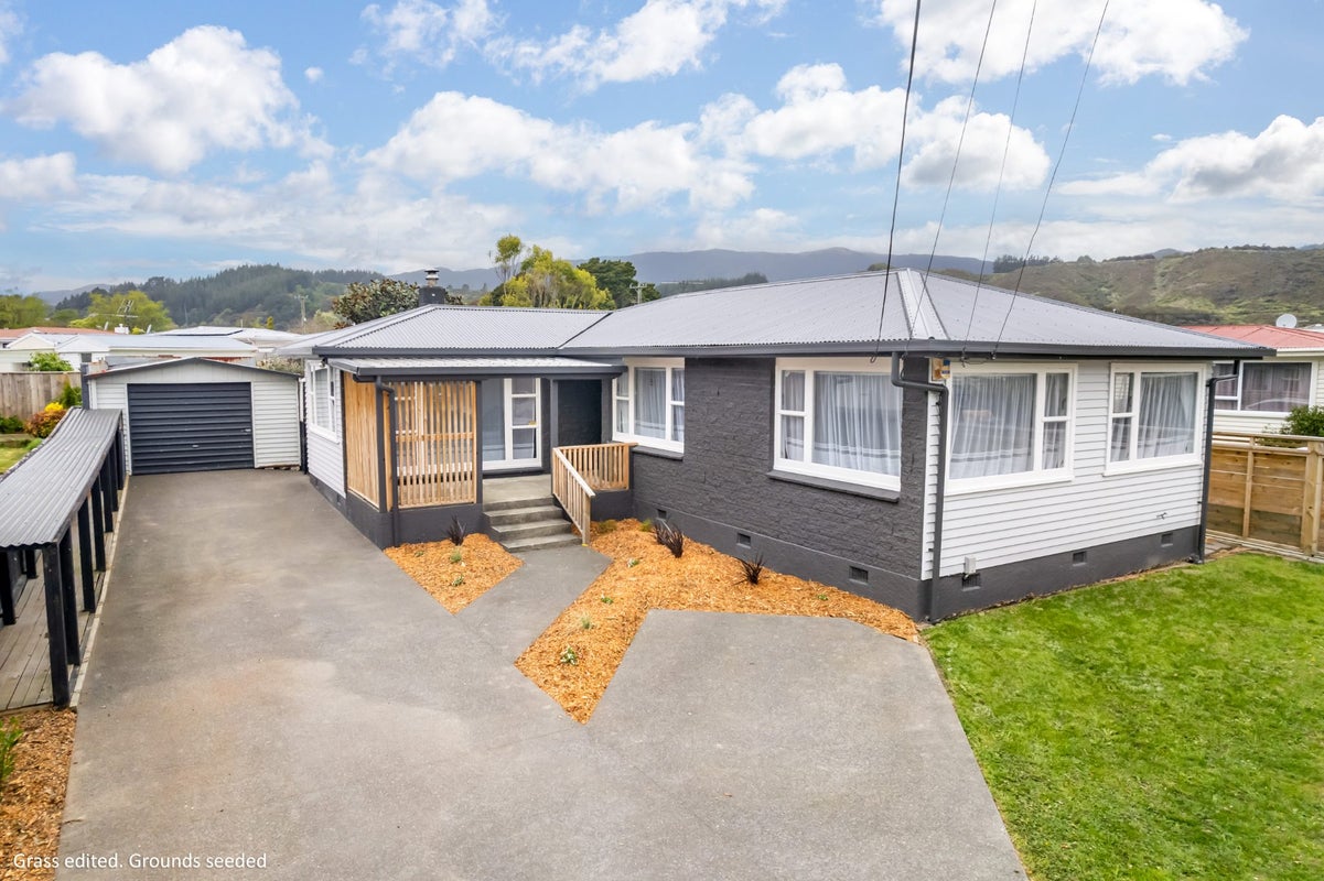 27 Rosina Street, Clouston Park, Upper Hutt - Carousel 2