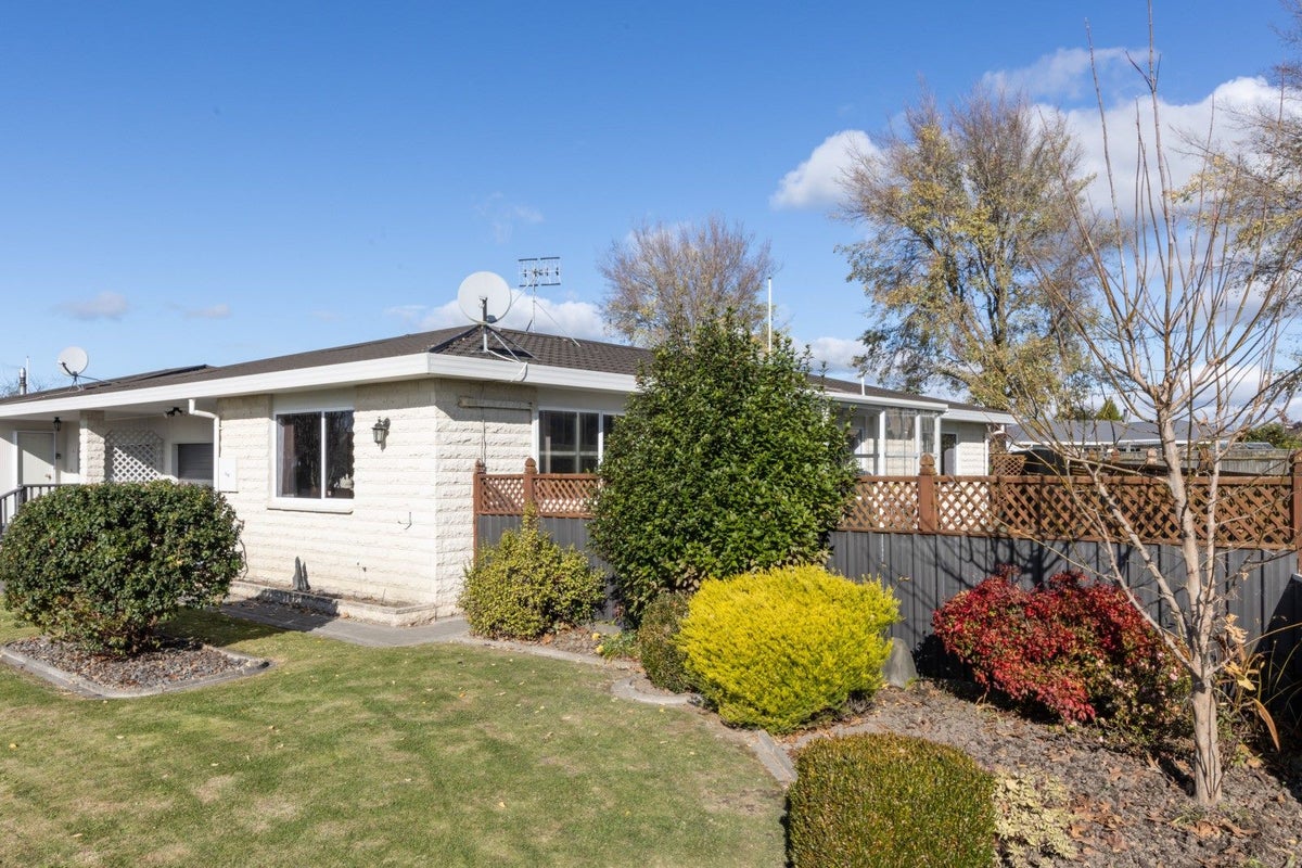 21A Whiting Crescent, Greenmeadows, Napier - Carousel 1