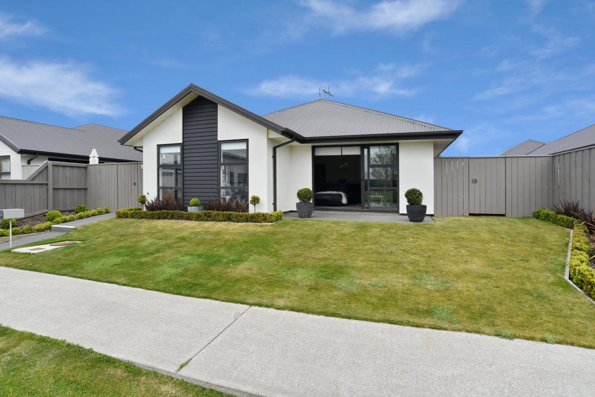 26 Kawari Drive, Pegasus, Pegasus - Carousel 1