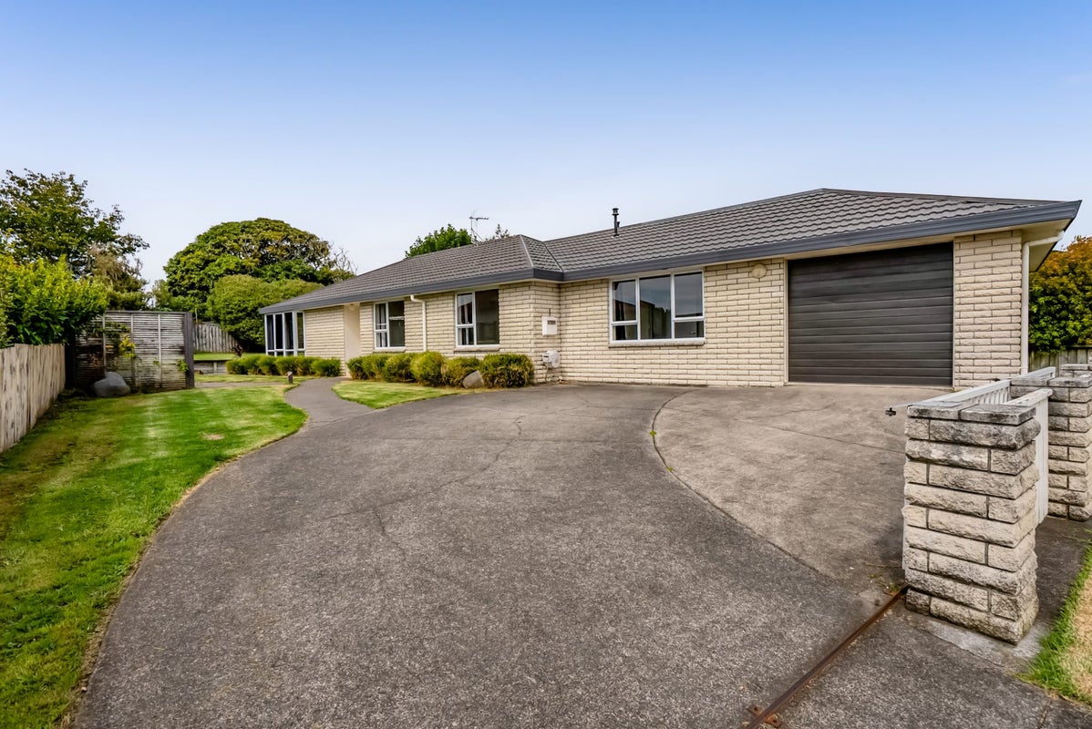 25 Silvan Place, Bell Block, New Plymouth - Carousel 1
