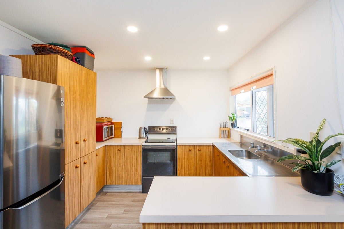 3 Delta Place, Milson, Palmerston North - Carousel 2
