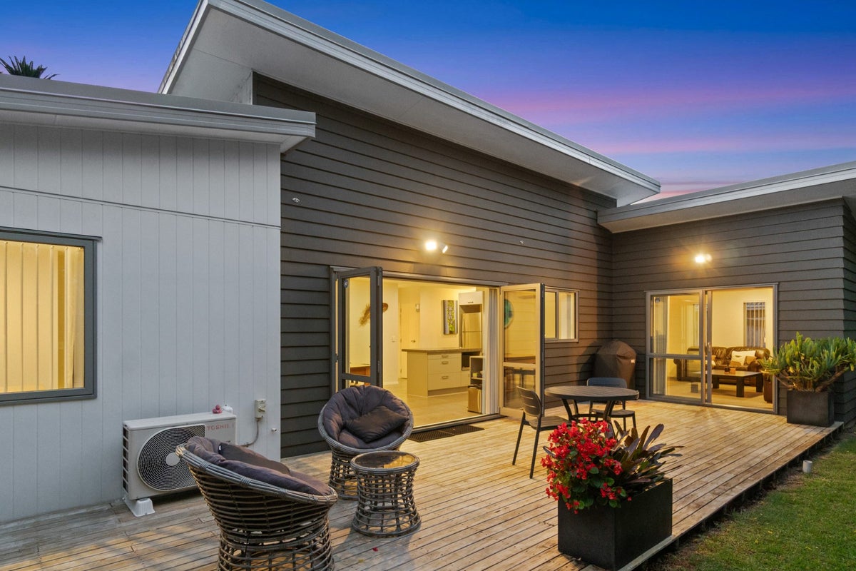 6 Domain Lane, Mangere Bridge, Manukau City, Auckland - Carousel 2
