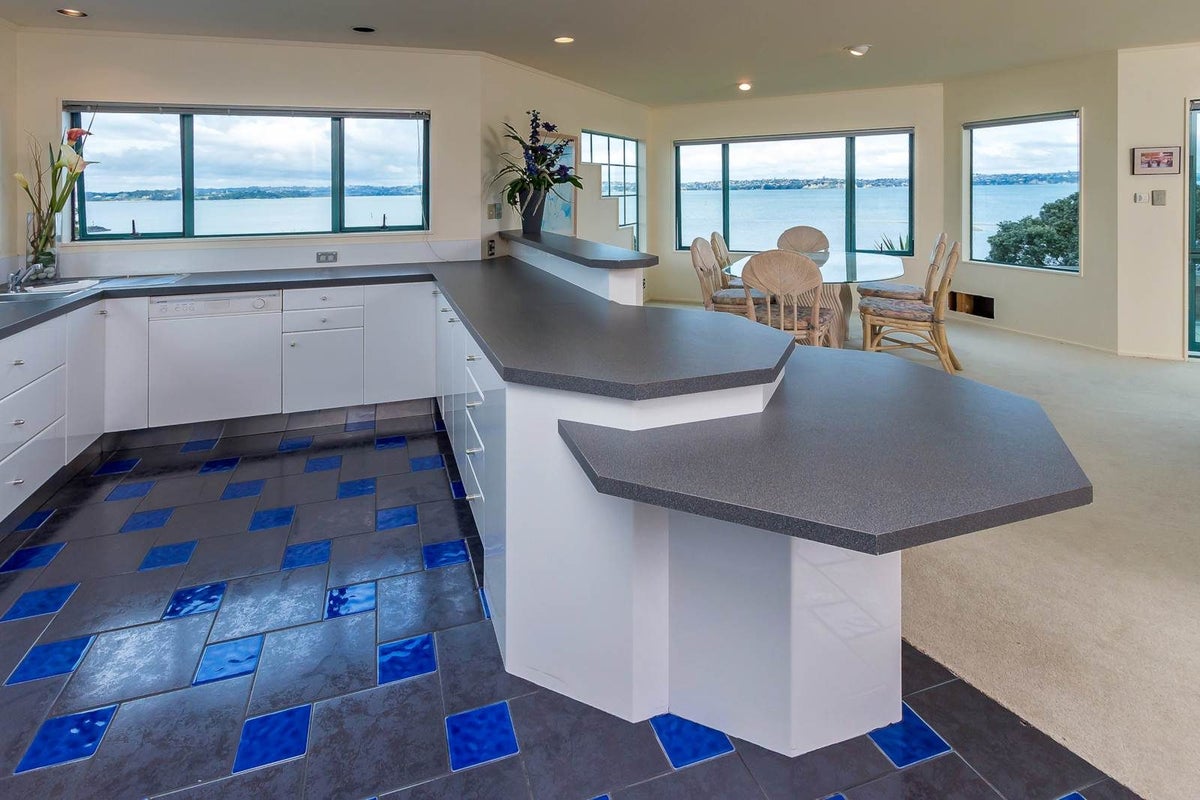 25 Puriri Road, Beachlands, Auckland - Carousel 2