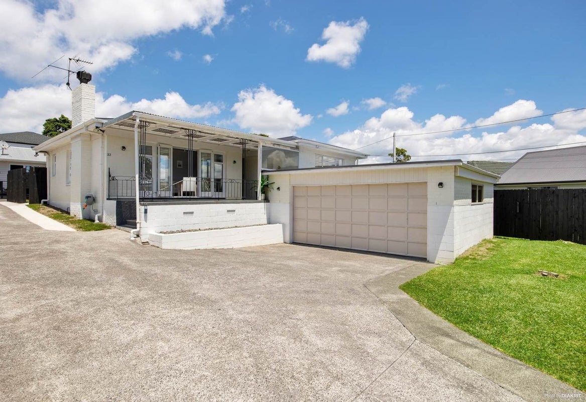 22 Kaurilands Road, Titirangi, Auckland - Carousel 2