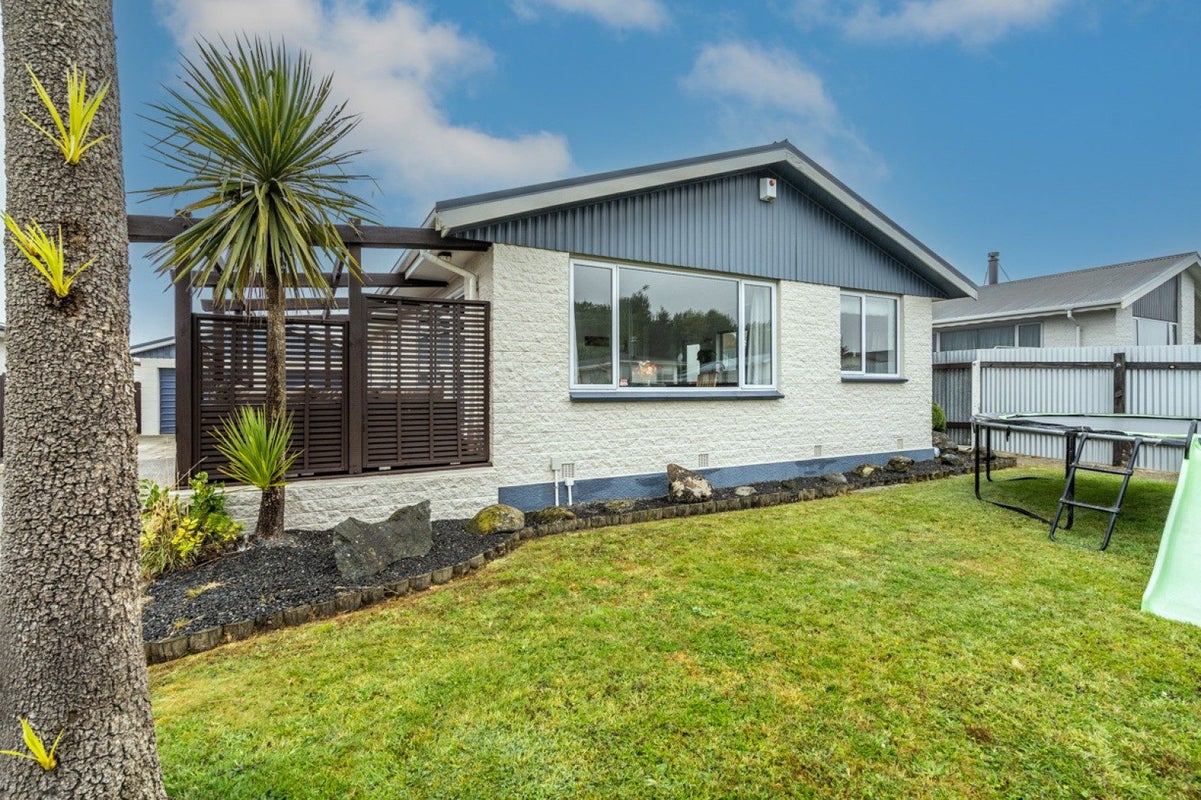 47 Lauder Crescent, Heidelberg, Invercargill - Carousel 1