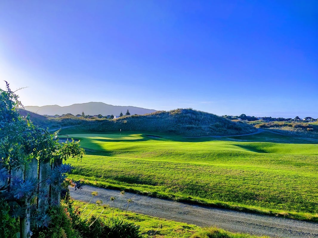 15 Eatwell Avenue, Paraparaumu Beach, Paraparaumu - Carousel 2