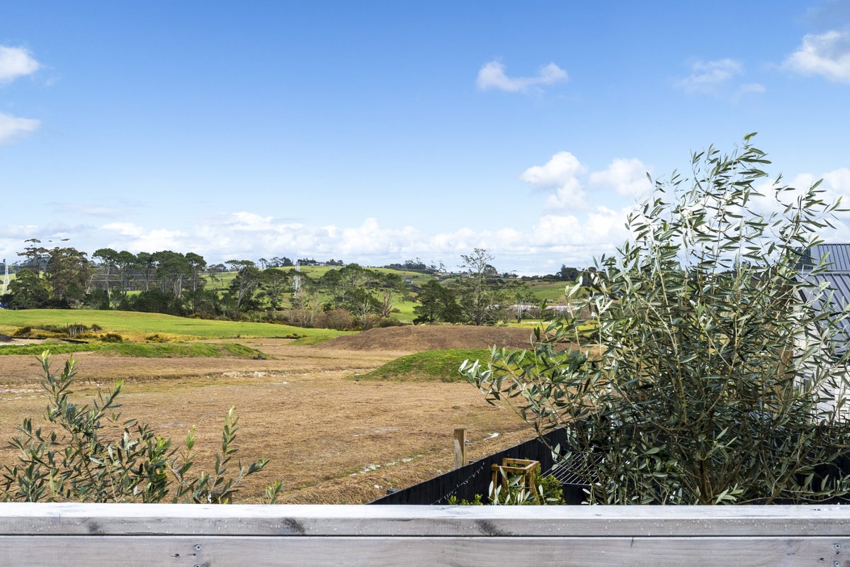 104 Waekahu Road, Westgate, Auckland - Carousel 29