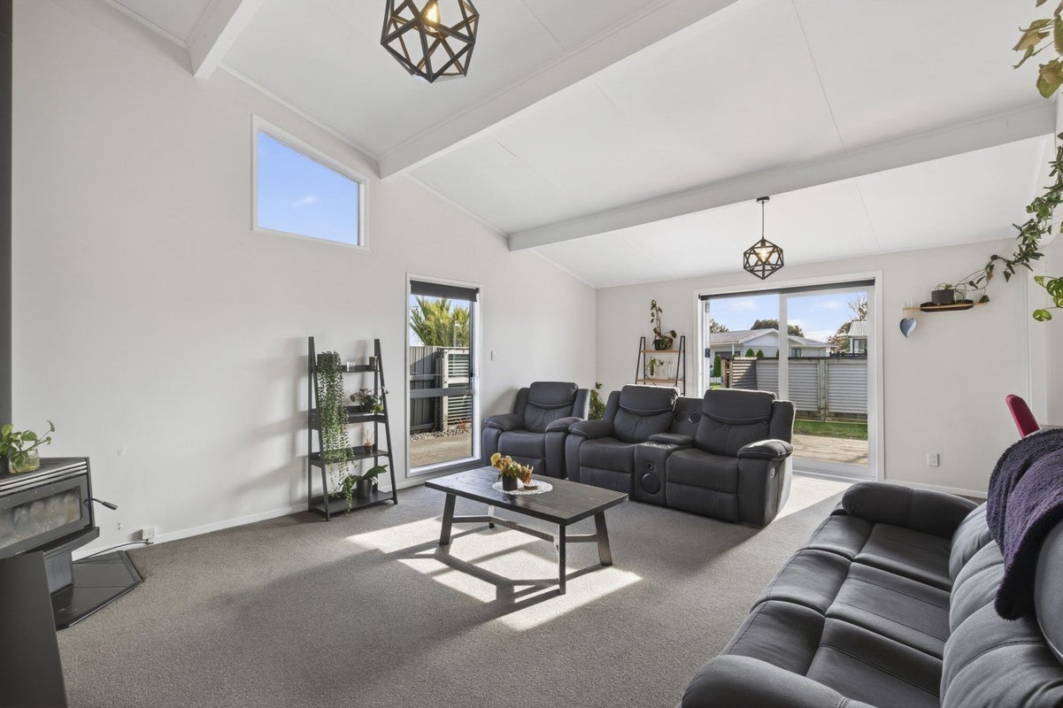 49 Gardenia Avenue, Bell Block, New Plymouth - Carousel 2