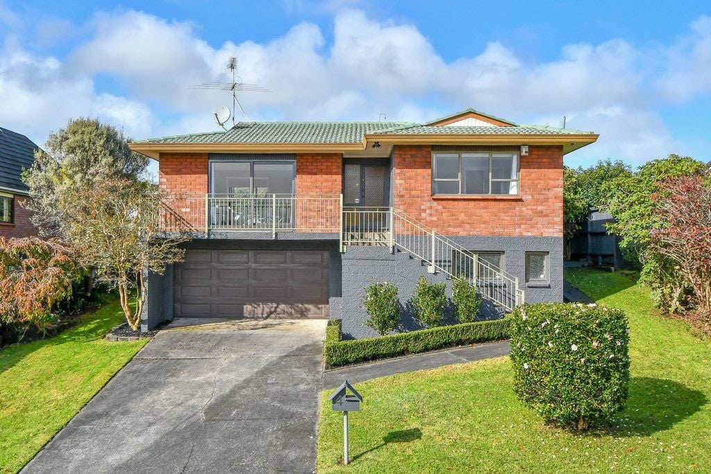 4 Hartfield Rise, Pahurehure, Papakura - Carousel 1