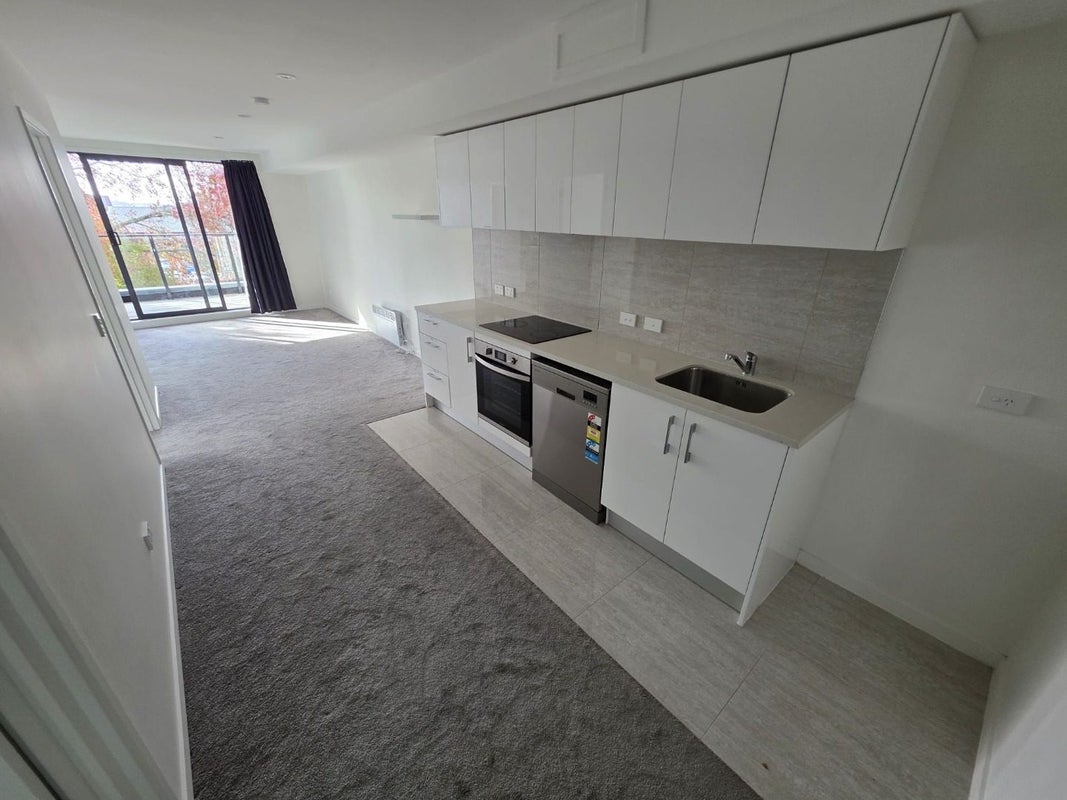 201/8 Gray Avenue, Mangere East, Auckland - Carousel 2
