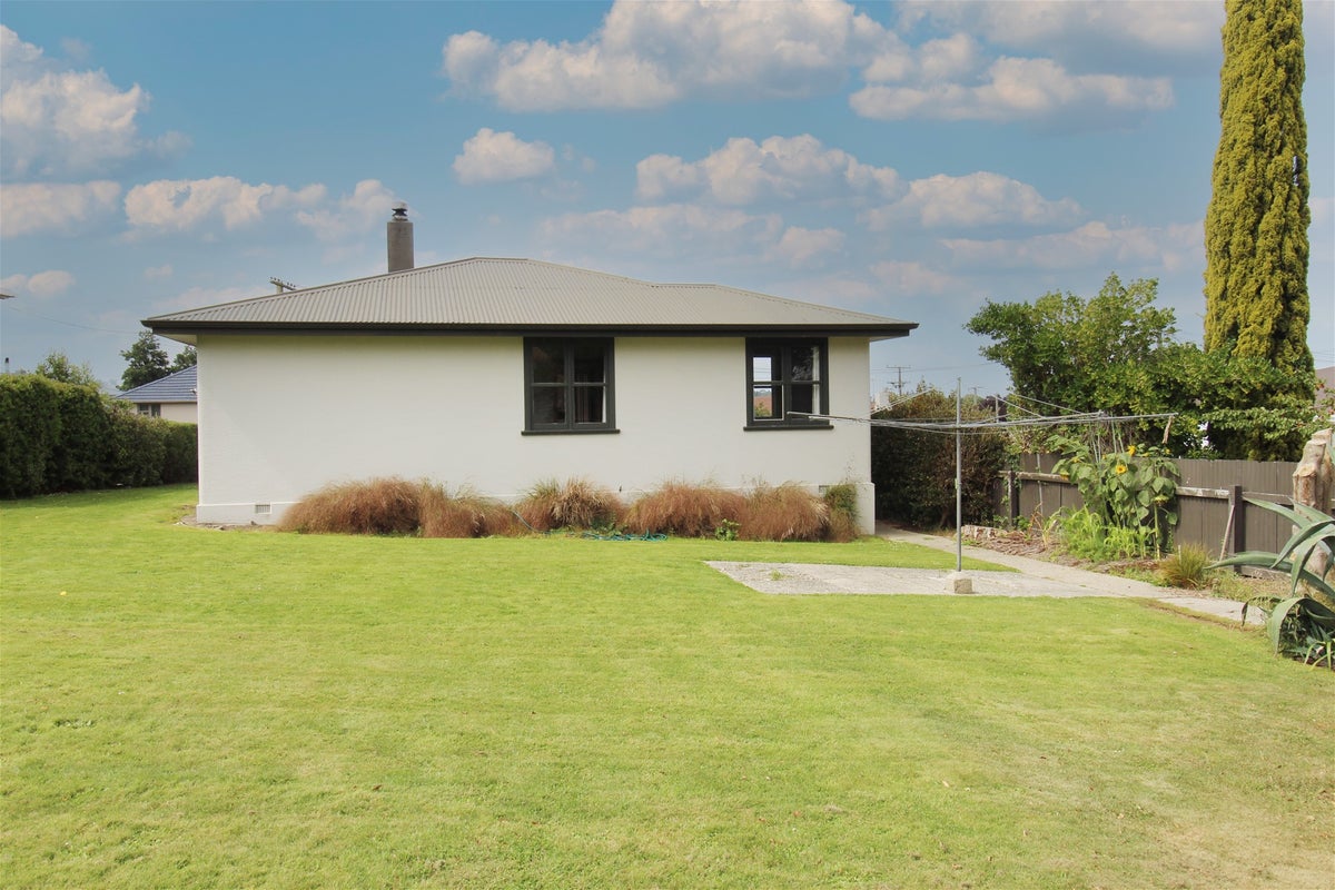 1 Fleet Street, Oamaru North, Oamaru - Carousel 14