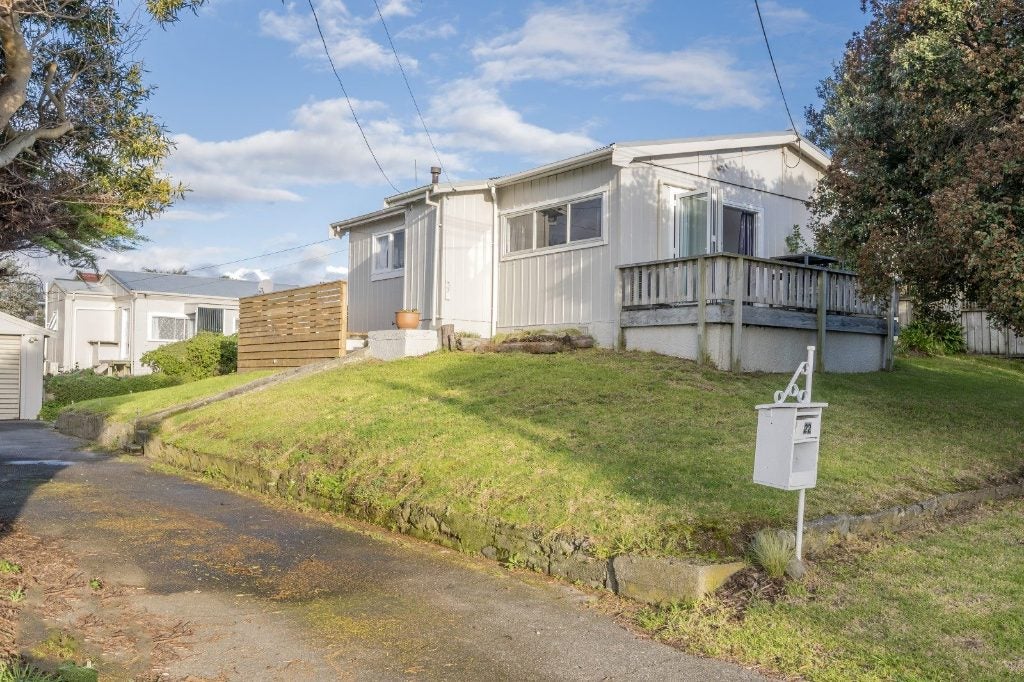 22 Ngaio Street, Otaki Beach, Otaki - Carousel 2
