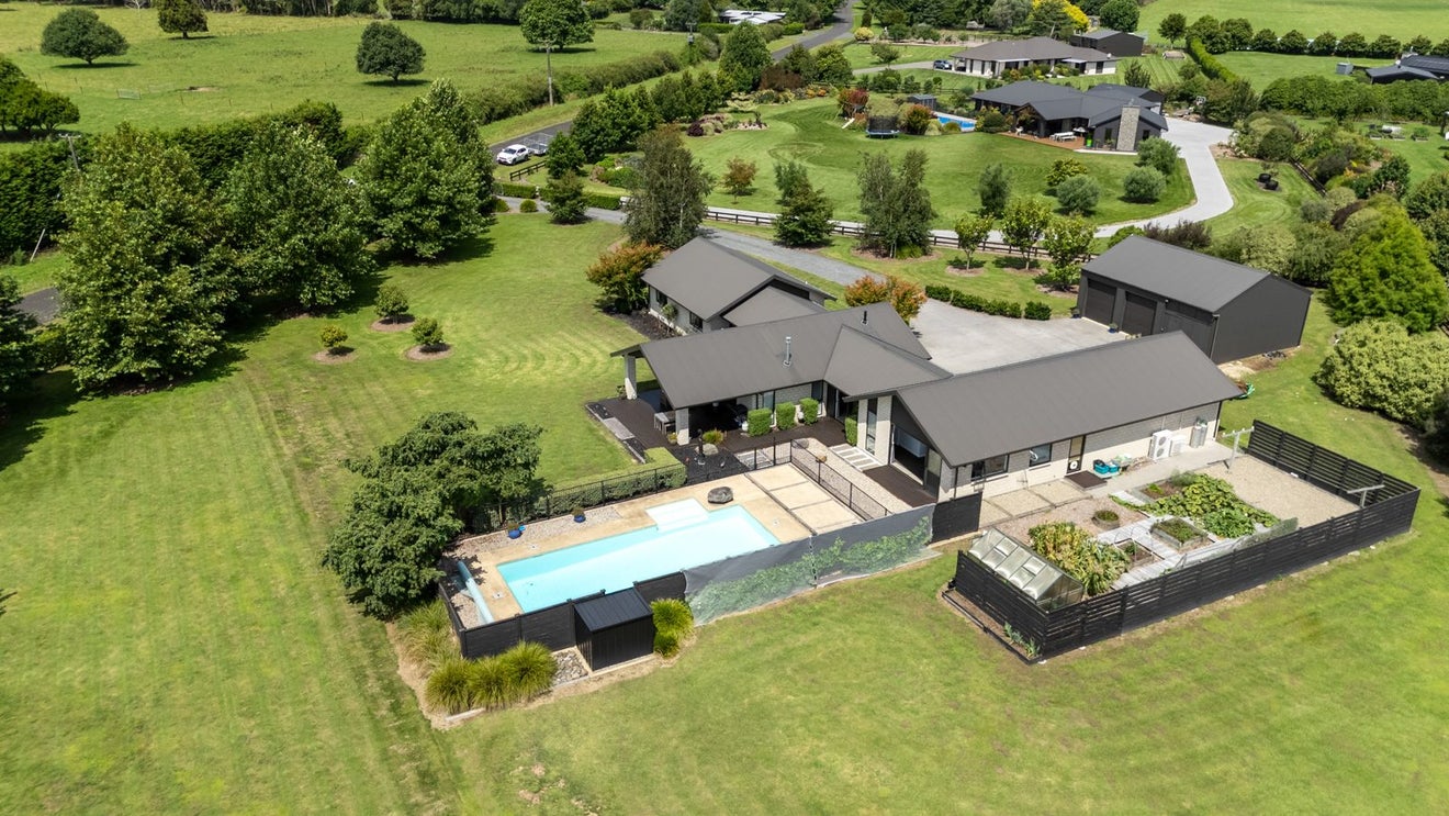 86 Taplin Road, Matangi - Carousel 1