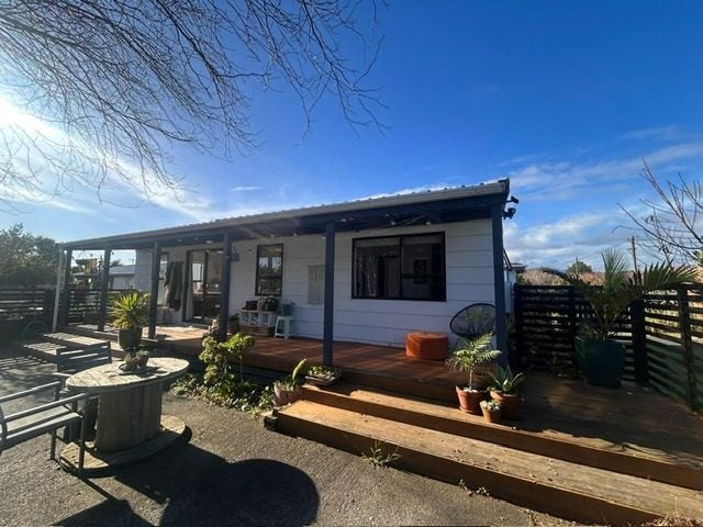 34 Kiharoa Street, Otaki Beach, Otaki - Carousel 1