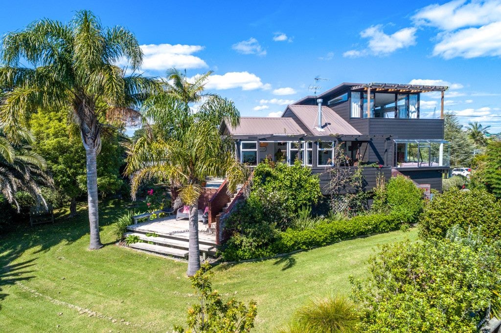 19 Esslin Road, Surfdale, Waiheke Island - Carousel 1