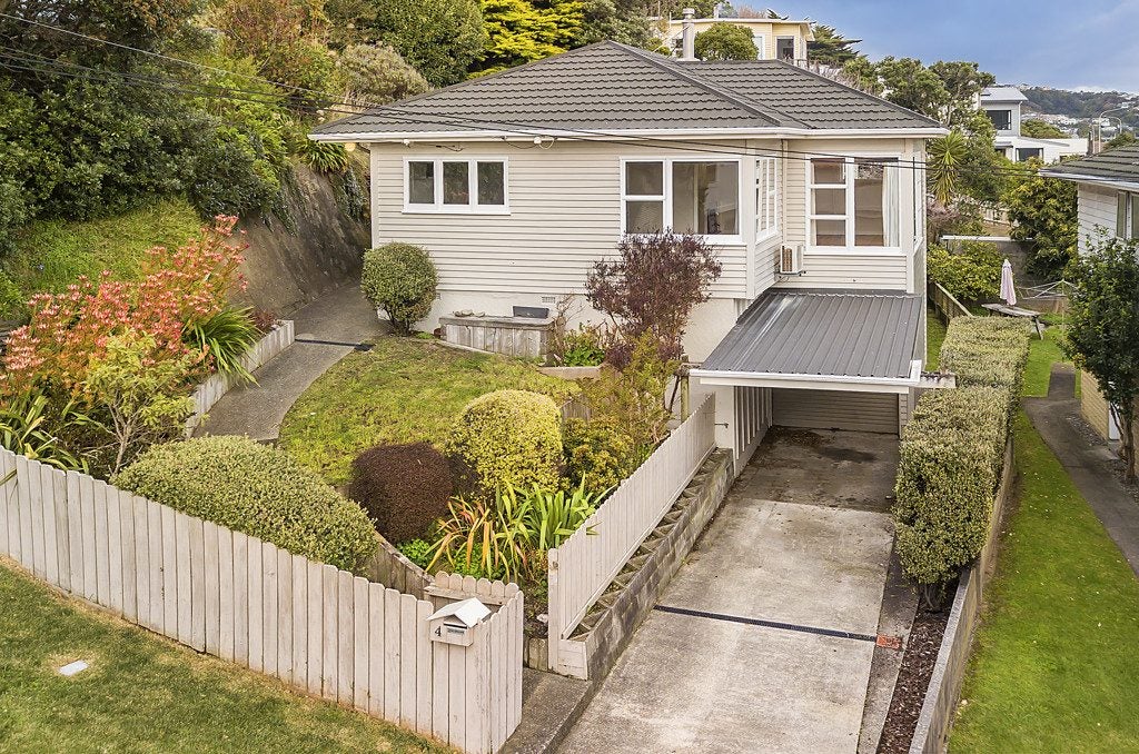 4 Mana View Road, Paremata, Porirua - Carousel 1