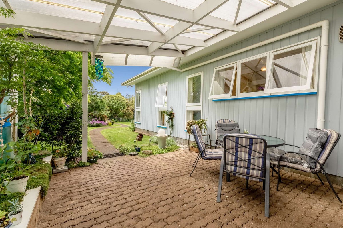 90 Surrey Road, Springvale, Whanganui - Carousel 1