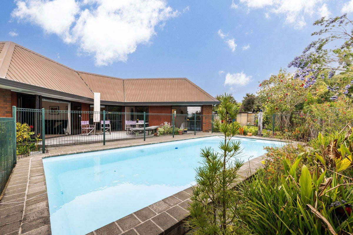 6 Kingsgate Avenue, Havelock North, Havelock North - Carousel 18