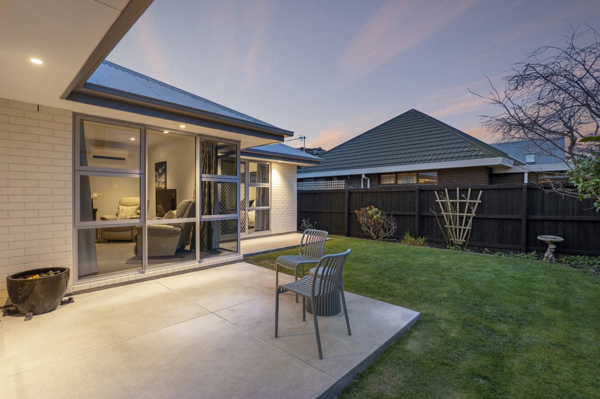 1 Herbs Place, Cashmere, Christchurch - Carousel 2