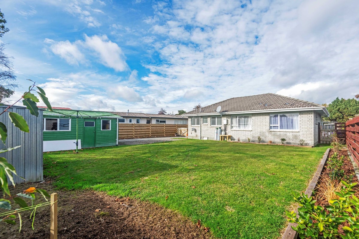 38 Abraham Crescent, Milson, Palmerston North - Carousel 16