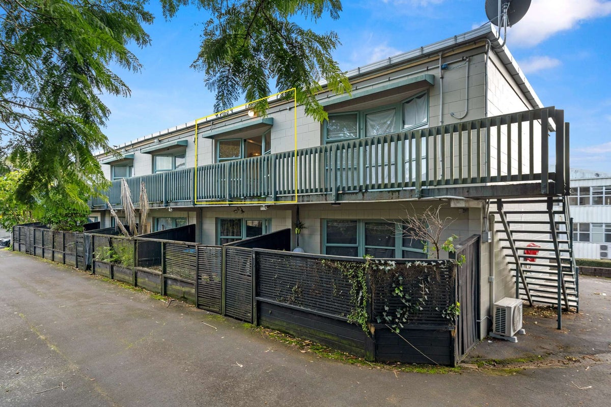11/4 Wynyard Road, Mount Eden, Auckland - Carousel 1